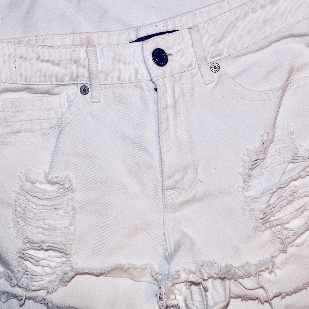 Kendall and Kylie - white jean shorts